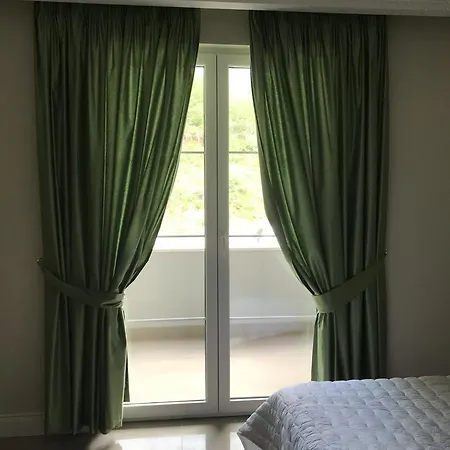 Jurgen 4* Tirana