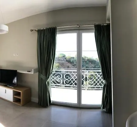 Jurgen 4* Тирана